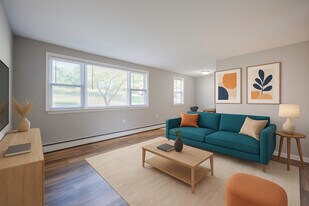 Mt. Vernon Apartments in Glenside, PA - Building Photo