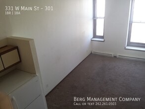 331 W Main St in Waukesha, WI - Building Photo - Building Photo