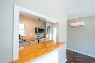 341 Little John Dr NW in Lilburn, GA - Building Photo - Building Photo