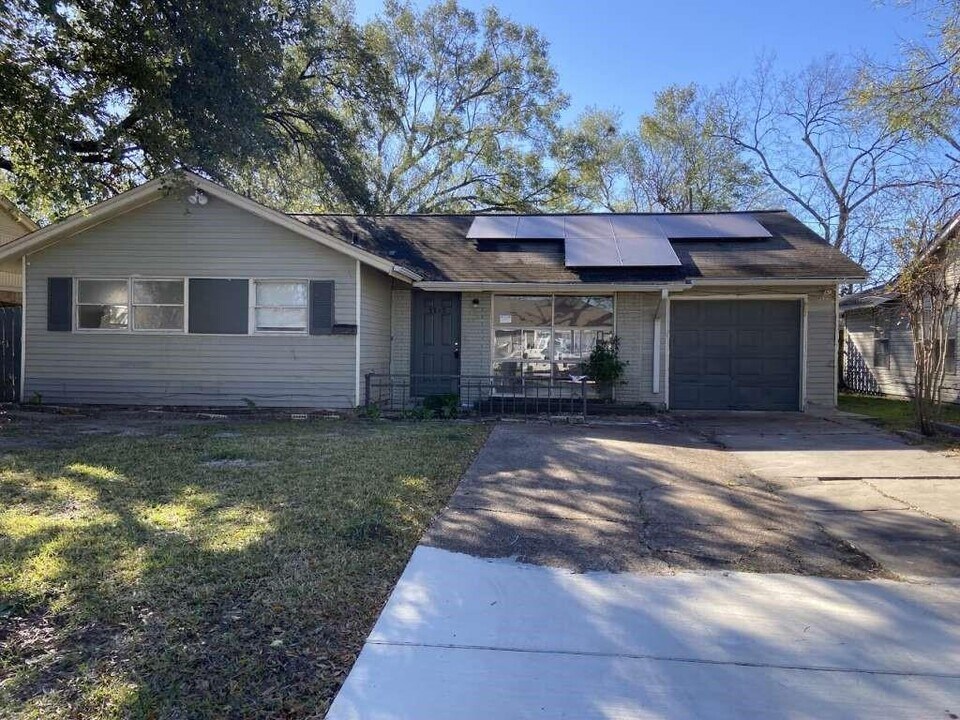 5810 Belmark St in Houston, TX - Building Photo