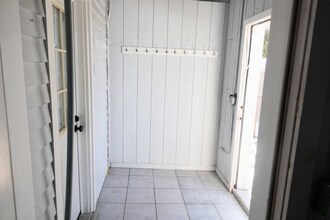 330 Massasoit Rd, Unit 1 in Worcester, MA - Building Photo - Building Photo