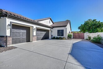 9133 W Andrea Dr in Peoria, AZ - Building Photo - Building Photo