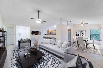 2532 NW 87th Dr in Coral Springs, FL - Building Photo - Building Photo