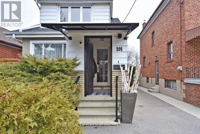 191 Locksley Ave. in Toronto, ON - Building Photo - Building Photo