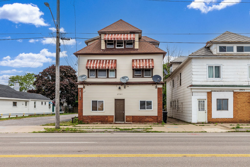 2925 Niagara St in Buffalo, NY - Building Photo