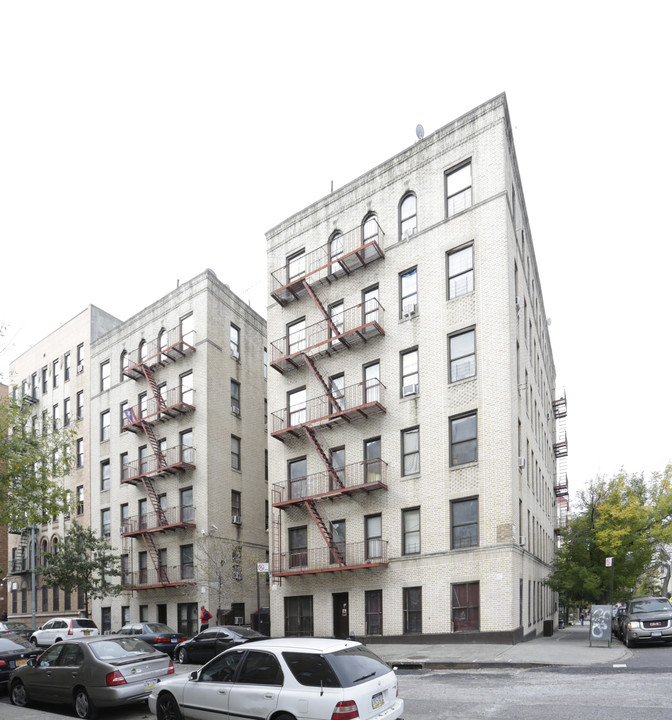 1665 Monroe Ave in Bronx, NY - Building Photo