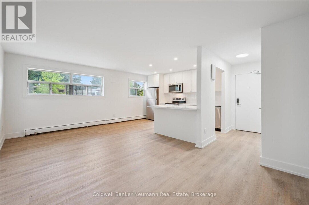 10 Glenbrook Dr in Guelph, ON - Building Photo