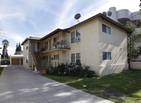 6846-6850 12 Laurel Canyon Blvd Apartments