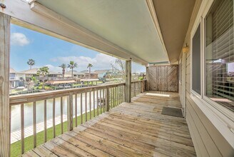 505 Pompano St in Hitchcock, TX - Building Photo - Building Photo