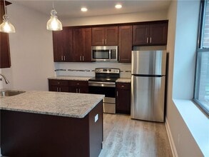 134 E Broad St-Unit -101 and B6 in Bethlehem, PA - Building Photo - Building Photo