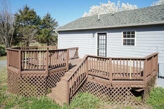 6494 Burlington Rd in Whitsett, NC - Building Photo - Building Photo