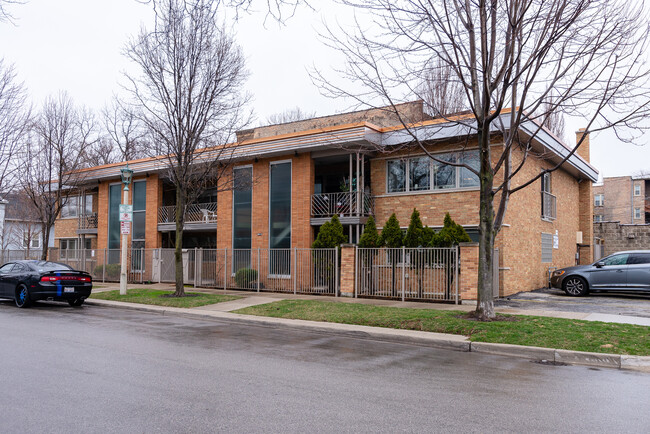 900 S Taylor Ave in Oak Park, IL - Building Photo - Building Photo