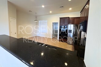 8190 N Turning Leaf Dr in Prescott Valley, AZ - Foto de edificio - Building Photo