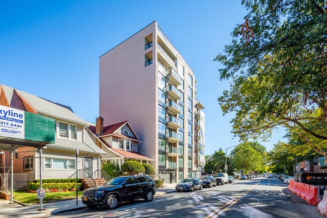 623 Avenue H in Brooklyn, NY - Foto de edificio - Building Photo