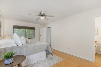 208 Ridge Trl in Chapel Hill, NC - Building Photo - Building Photo