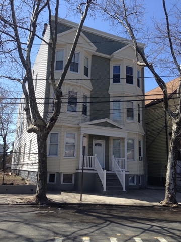 87-91 Hawkins St in Newark, NJ - Building Photo