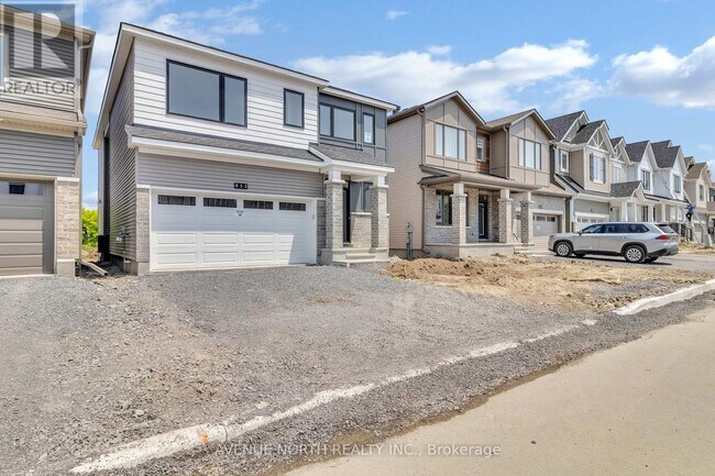 852 Pearly Everlasting Cres in Ottawa, ON - Building Photo - Building Photo