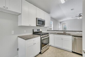 210 Glencarry Trail in Rosharon, TX - Building Photo - Building Photo