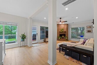 6300 Needham Ln in Austin, TX - Building Photo - Building Photo