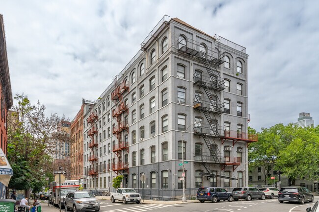 65 S 11th St