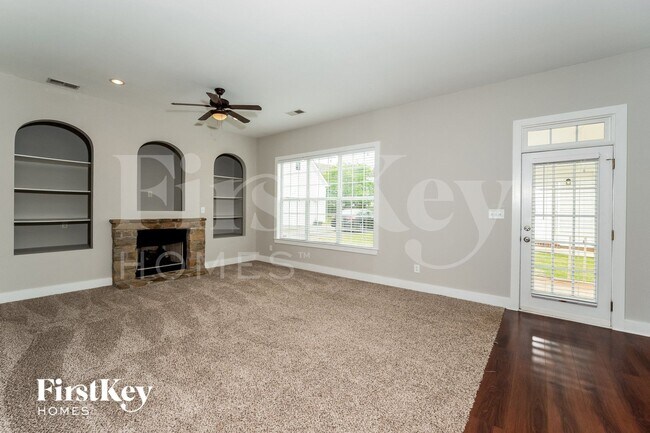 4598 Clubview Dr in Bessemer, AL - Building Photo - Building Photo