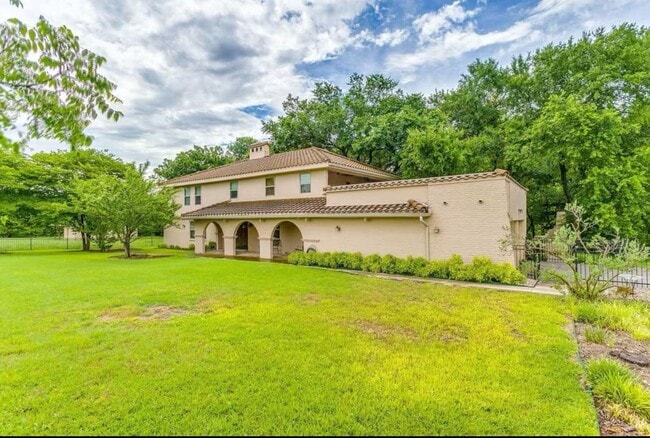 property at 7220 Shiloh Rd