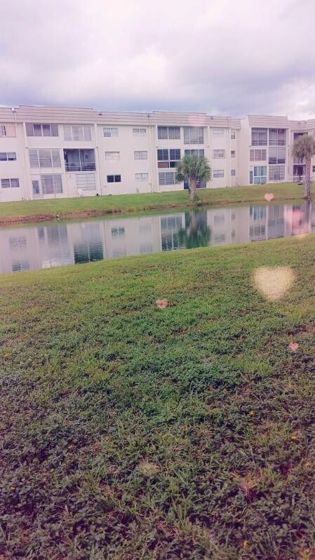 8300 Sunrise Lakes Blvd in Sunrise, FL - Building Photo - Building Photo