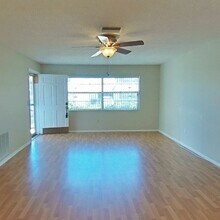 1301 Cara Dr in Largo, FL - Building Photo - Building Photo