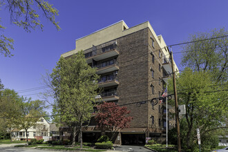 Kensington House in Hackensack, NJ - Building Photo - Building Photo