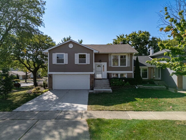147 Majestic Dr in Lombard, IL - Building Photo - Building Photo