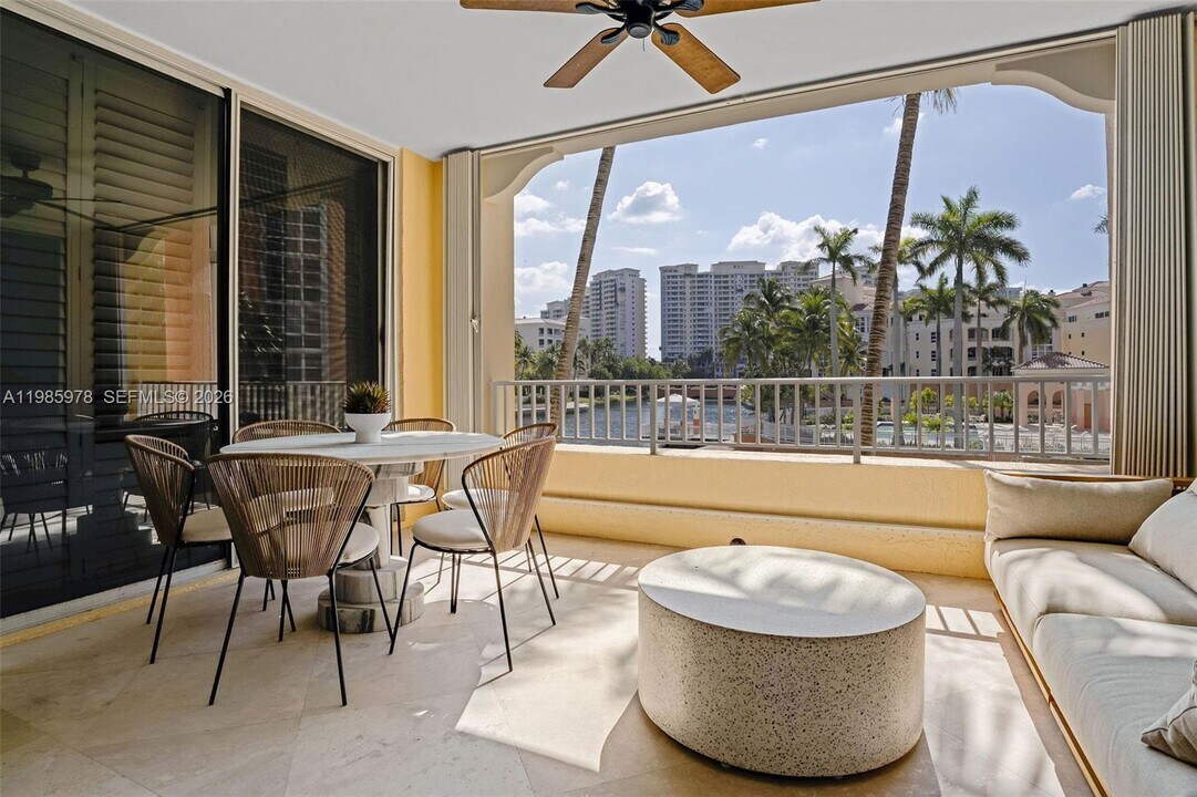 725 Crandon Blvd in Key Biscayne, FL - Building Photo