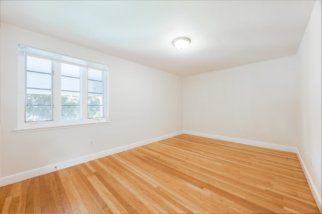 356 Lexington St in Watertown, MA - Building Photo - Building Photo
