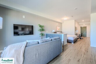 210 E Green St, Unit 805 in Ithaca, NY - Building Photo - Building Photo