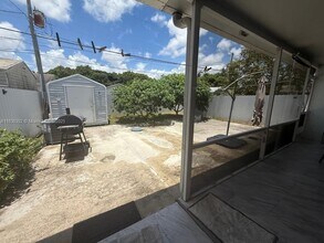 4707 Martha Louise Dr in West Palm Beach, FL - Foto de edificio - Building Photo