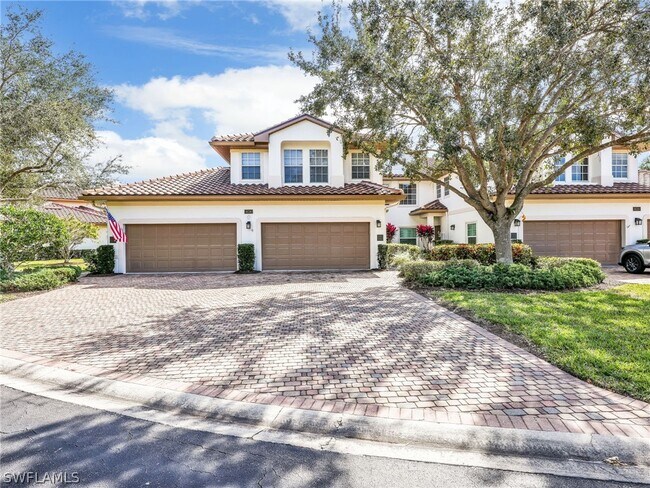 8138 Saratoga Dr in Naples, FL - Building Photo - Building Photo