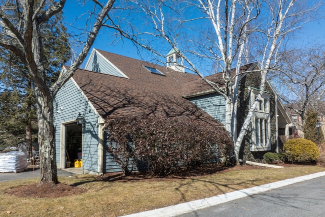 Olde Salem Village in Danvers, MA - Building Photo - Building Photo