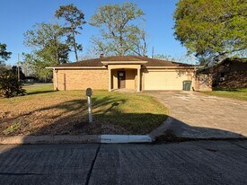 290 Rosine St in Beaumont, TX - Building Photo