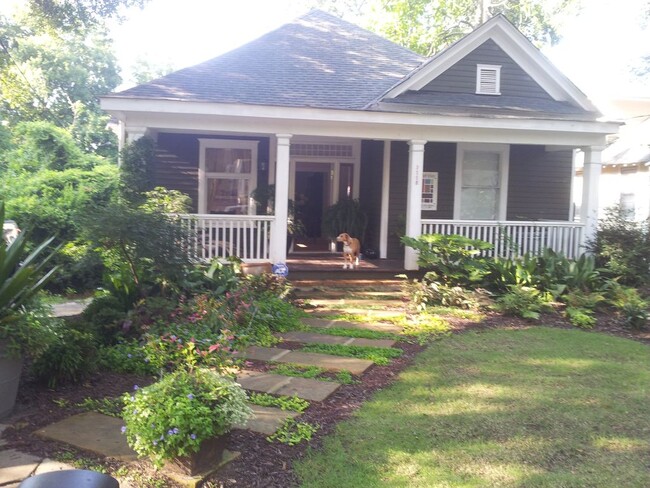 property at 1118 Lawton Pl SW