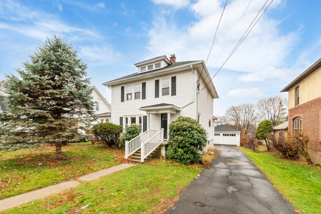 187 Ridge Rd in Middletown, CT - Building Photo