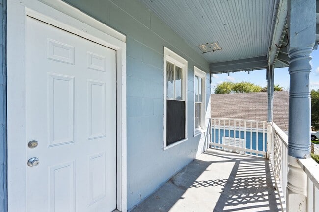 4020 Avenue O 1/2 in Galveston, TX - Foto de edificio - Building Photo