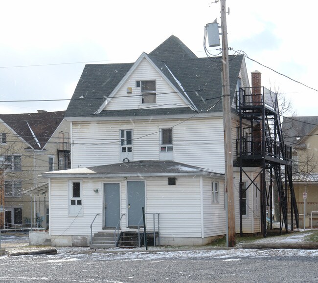 119 N Barnard St in State College, PA - Building Photo - Building Photo