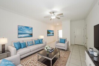 2182 Azure Vw Wy in Lutz, FL - Foto de edificio - Building Photo