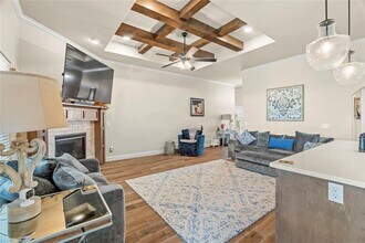 2253 N Payton Ct in Mustang, OK - Building Photo - Building Photo