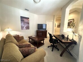 1634 Tarpon Bay Dr S in Naples, FL - Building Photo - Building Photo