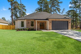 10314 Sunset Ln in Conroe, TX - Building Photo - Building Photo