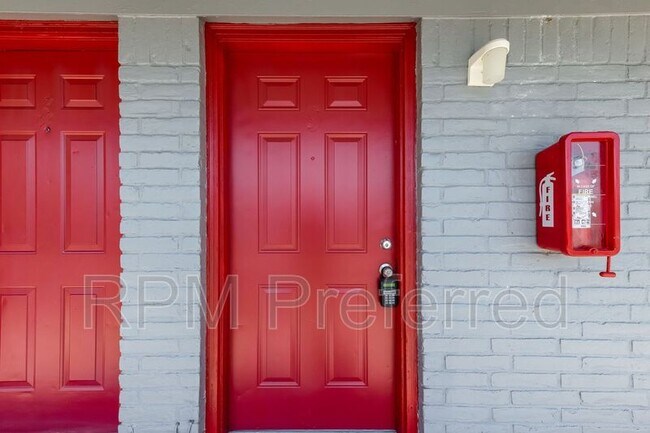 3040 Golfcrest Blvd photo'