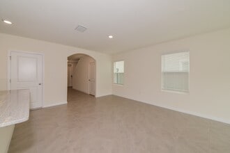 16935 Trite Bend St in Wimauma, FL - Foto de edificio - Building Photo