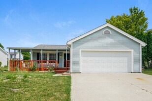 416 Northforty Dr in Galloway, OH - Building Photo