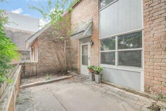 1433 Cedar Post Ln in Houston, TX - Building Photo - Building Photo