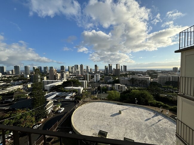 property at 625 Iolani Ave